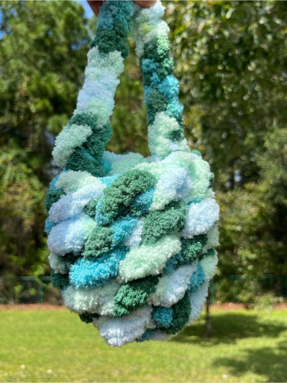 Plush Pom-Pom Hanging Pocket in Green and White